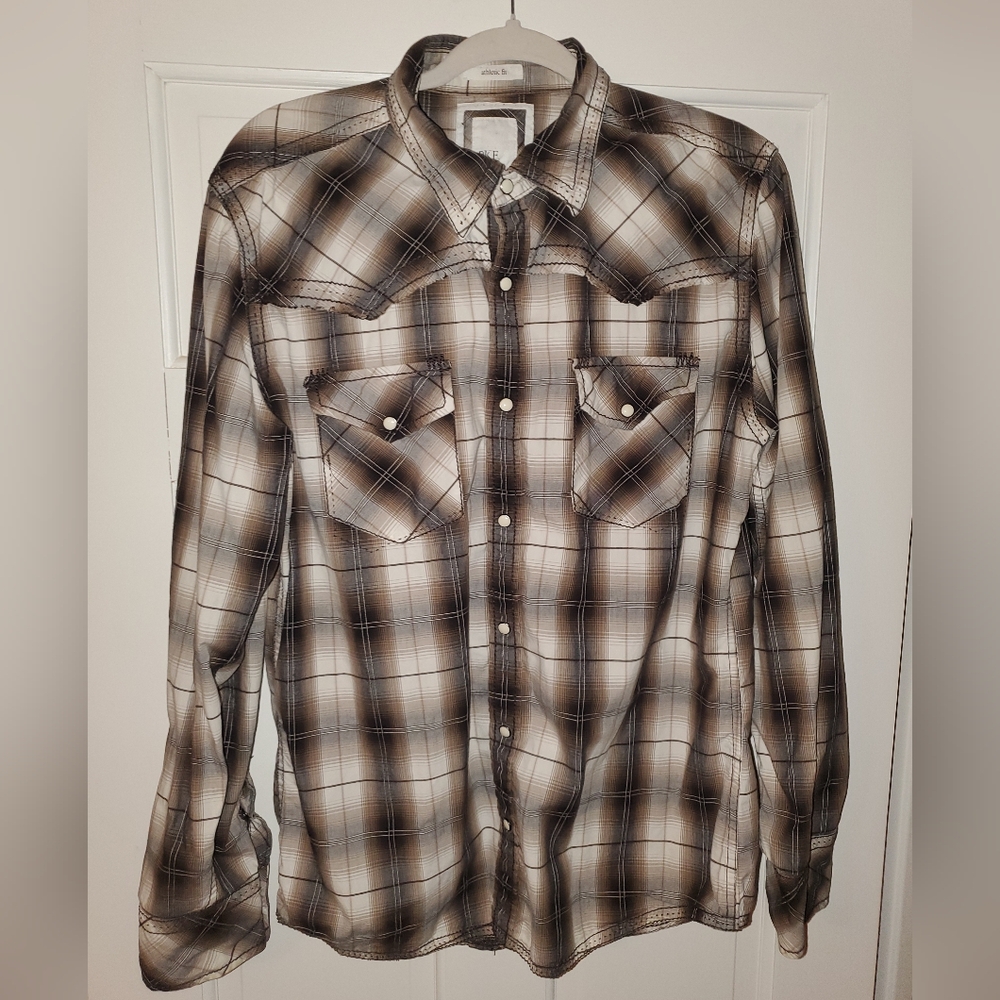 BKE long sleeve Pearl Snap Athletic Fit